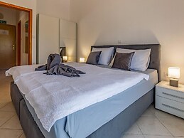 Delicate Apartment in Banjole near Beach Centinera