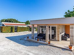 Delicate Apartment in Banjole near Beach Centinera