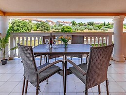 Delicate Apartment in Banjole near Beach Centinera