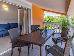 Delicate Apartment in Banjole near Beach Centinera