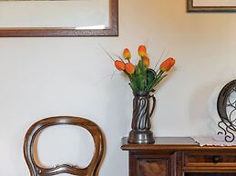 Tranquil Farmhouse in Terranova Bracciolini near Nightlife