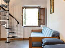 Tranquil Farmhouse in Terranova Bracciolini near Nightlife
