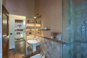 Marche Villa Close Culture