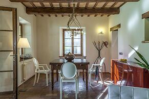 Marche Villa Close Culture