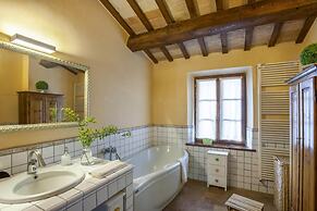 Marche Villa Close Culture