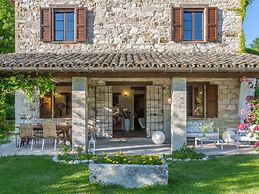 Belvilla by OYO Camelle