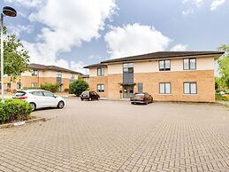 Elegant Apartment in Milton Keynes near Snozone