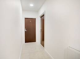 Elegant Apartment in Milton Keynes near Snozone