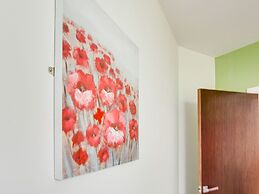 Urban Apartment in South East for 2 near Canary Karaoke