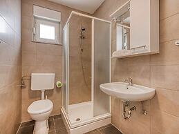 Charming Apartment in Novalja near Zrče Beach