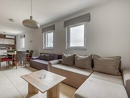 Charming Apartment in Novalja near Zrče Beach