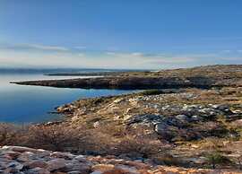 Comfortable Apartment in Novalja near Zrče Beach