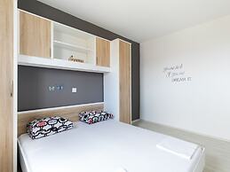 Comfortable Apartment in Novalja near Zrče Beach