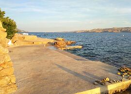 Comfortable Apartment in Novalja near Zrče Beach