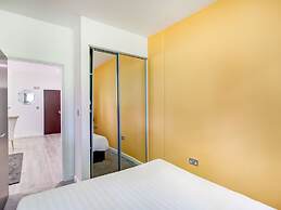 Spacious Apartment in Milton Keynes near Gulliverâs Theme Park