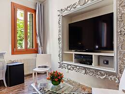 Belvilla by OYO Ca' Del Cinema