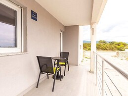 Apartment in Novalja Near Sea Beach