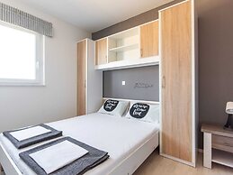 Apartment in Novalja Near Sea Beach