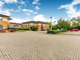 Simplistic Apartment in Milton Keynes near Willen Lake