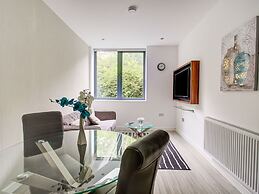 Simplistic Apartment in Milton Keynes near Willen Lake