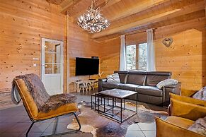 Elegant Chalet in Manhay With Sauna