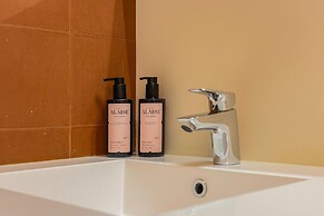 Elegant Chalet in Manhay With Sauna