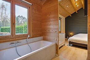 Elegant Chalet in Manhay With Sauna