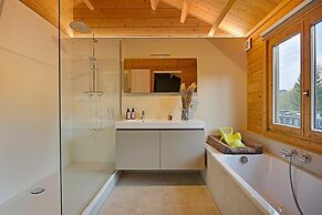 Elegant Chalet in Manhay With Sauna