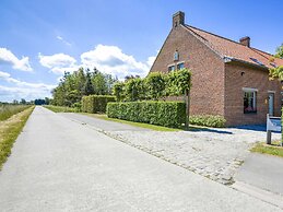 Lovely Holiday Home in Oostvleteren With Garden
