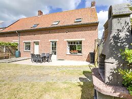 Lovely Holiday Home in Oostvleteren With Garden