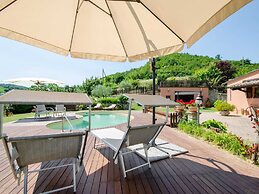 Belvilla by OYO Villa Angolo Fiorito