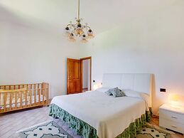 Belvilla by OYO Villa Angolo Fiorito