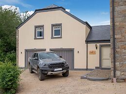 Majestic Villa With Pool and Sauna