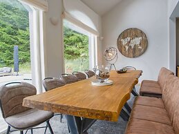 Majestic Villa With Pool and Sauna