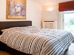 Majestic Villa With Pool and Sauna