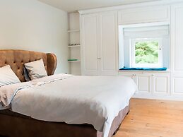 Majestic Villa With Pool and Sauna