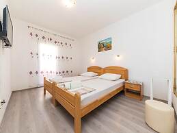 Simplistic Holiday Home in Okrug Gornji With Swimming Pool