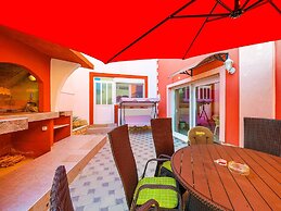 Simplistic Holiday Home in Okrug Gornji With Swimming Pool