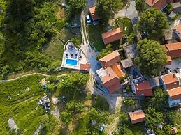 Gorgeous Villa in Tučepi with Private Swimming Pool