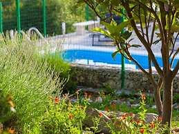 Gorgeous Villa in Tučepi with Private Swimming Pool