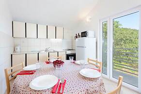 Gorgeous Villa in Tučepi with Private Swimming Pool