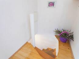 Gorgeous Villa in Tučepi with Private Swimming Pool