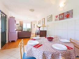 Gorgeous Villa in Tučepi with Private Swimming Pool