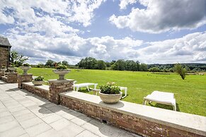 Group Accommodation for Families in Houyet