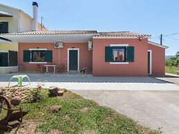 Simplistic Villa in Korfu near Sea Beach
