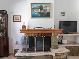 Simplistic Villa in Korfu near Sea Beach