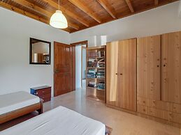 Simplistic Villa in Korfu near Sea Beach