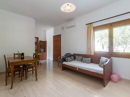 Simplistic Villa in Korfu near Sea Beach