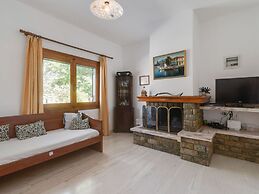 Simplistic Villa in Korfu near Sea Beach