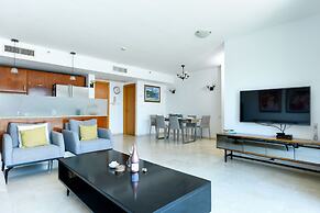 Deluxe 3 BD Marina Apartment in Herzylia